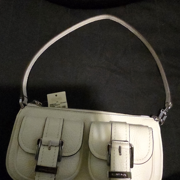 Michael Kors White Shoulder Bag with Buckle Detail - Picture 5 of 7